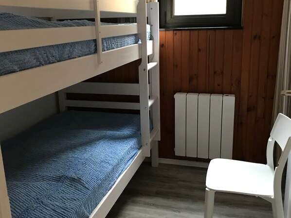 2 bedrooms