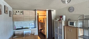 Cozy studio with Wi-Fi in the heart of Super Besse