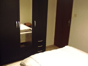2 bedrooms