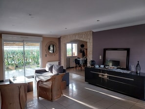 Living area - Cosy house just outside Tours  (Saint-Branchs)