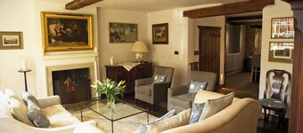 Elegant sumptuously decorated town house located in Towcester, Northamptonshire