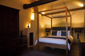 4 chambres, fer et planche à repasser, Wi-Fi, draps fournis