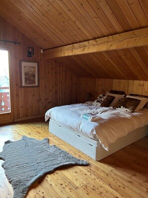 5 dormitorios, tabla de planchar con plancha, wifi gratis y ropa de cama