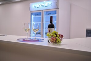 Bar (on property) - Elysium - Luxury Holiday Home (Lendinuso)