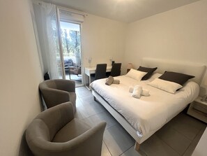 2 Schlafzimmer, Schreibtisch, kostenloses WLAN, Bettwäsche