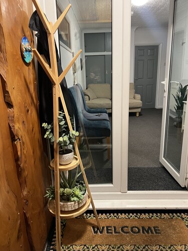 Comfortable Twin Bedroom with shared shower room at The Bungalow in Kettering.