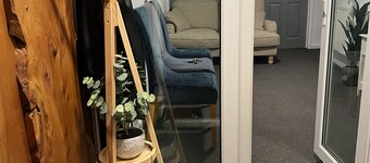 Comfortable Twin Bedroom with shared shower room at The Bungalow in Kettering.