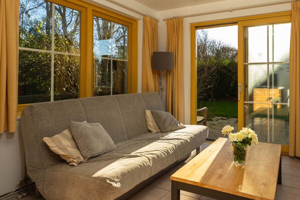 Téléviseur connecté, foyer, livres