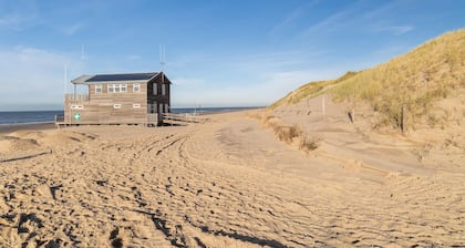 Tulip Beach 5 person house with privacy