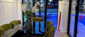 รัชเดน รีทรีท บนถนนเวลลิงโบโรห์