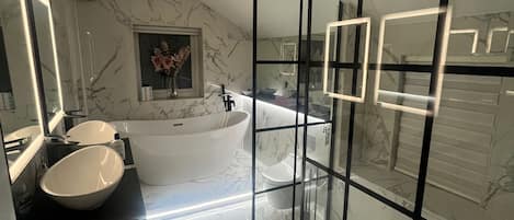 House | Bathroom | Combined shower/tub, deep soaking tub, towels