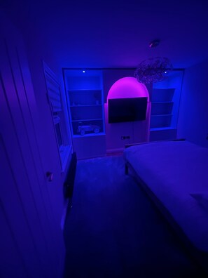 House | 3 bedrooms, iron/ironing board, free WiFi, bed sheets - Rushden Retreat on Wellingborough Road (Rushden)