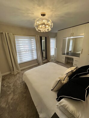 บ้านพัก | 3 ห้องนอน, เตารีด/โต๊ะรีดผ้า, Wi-Fi ฟรี, ผ้าปูที่นอน