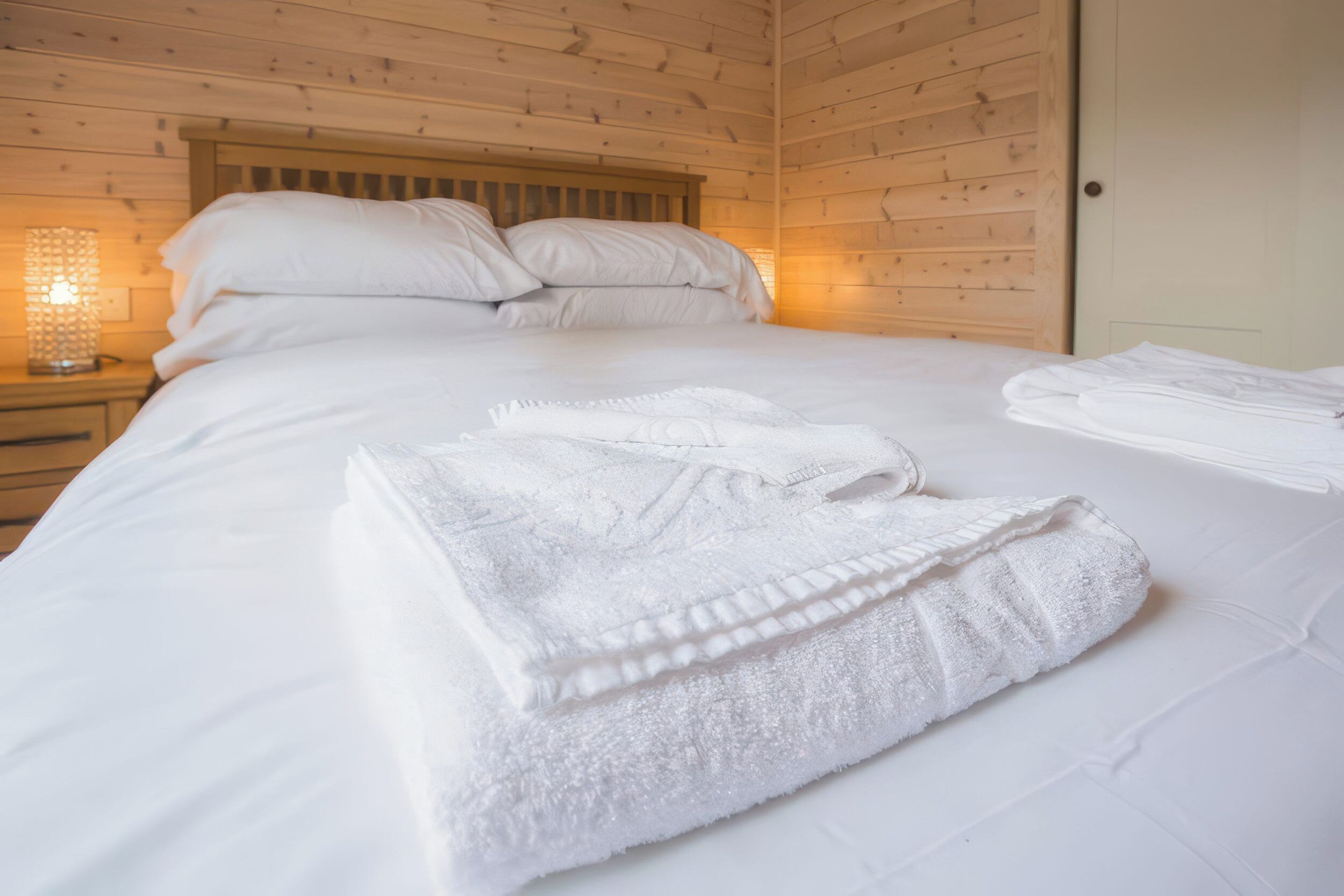 Dovestone Luxury Lodges (Sleeps 4) - Pets Welcome In Greenfield - Oldham