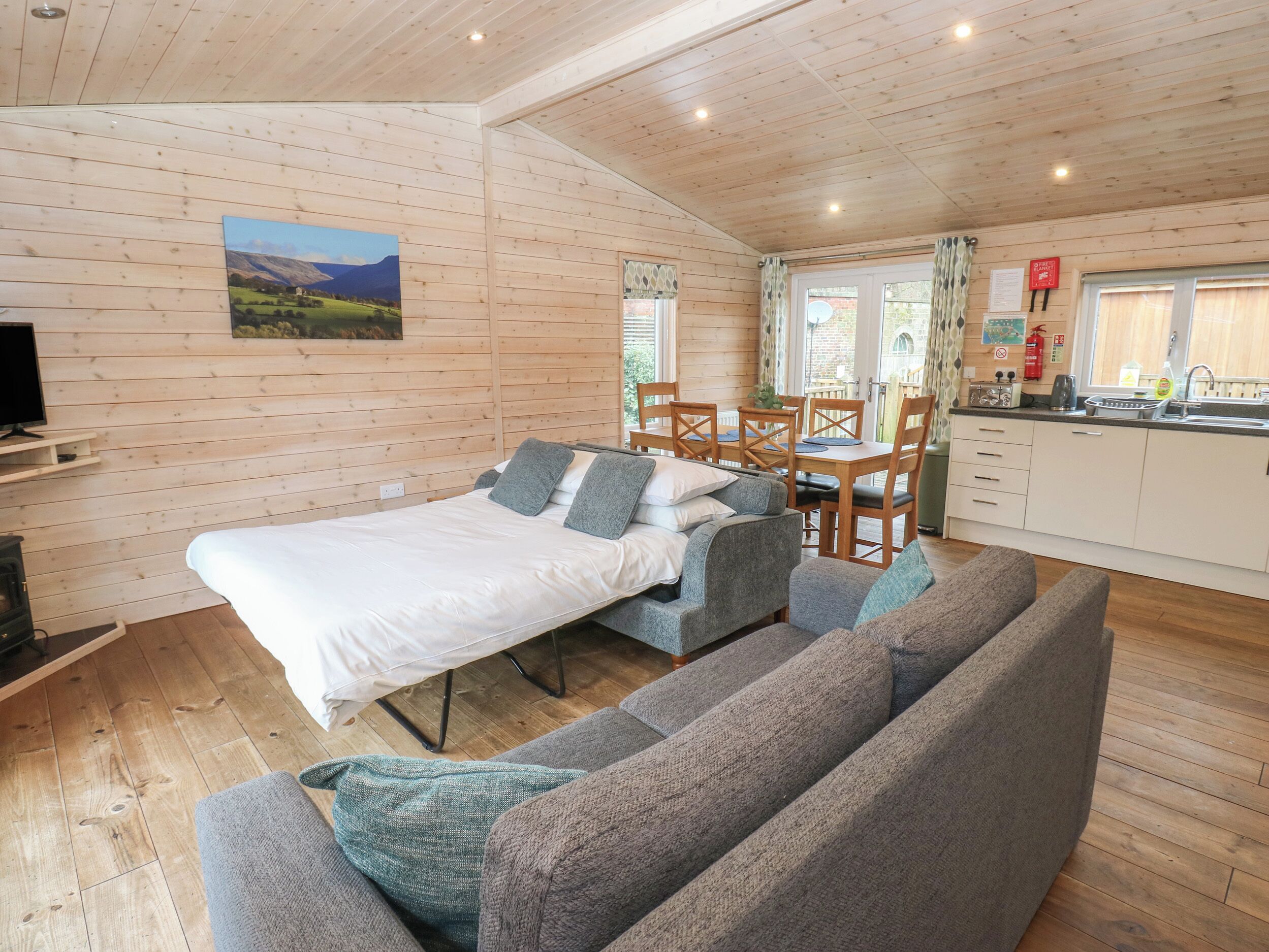 Dovestone Luxury Lodges (Sleeps 6) - Pets Welcome In Greenfield - Oldham