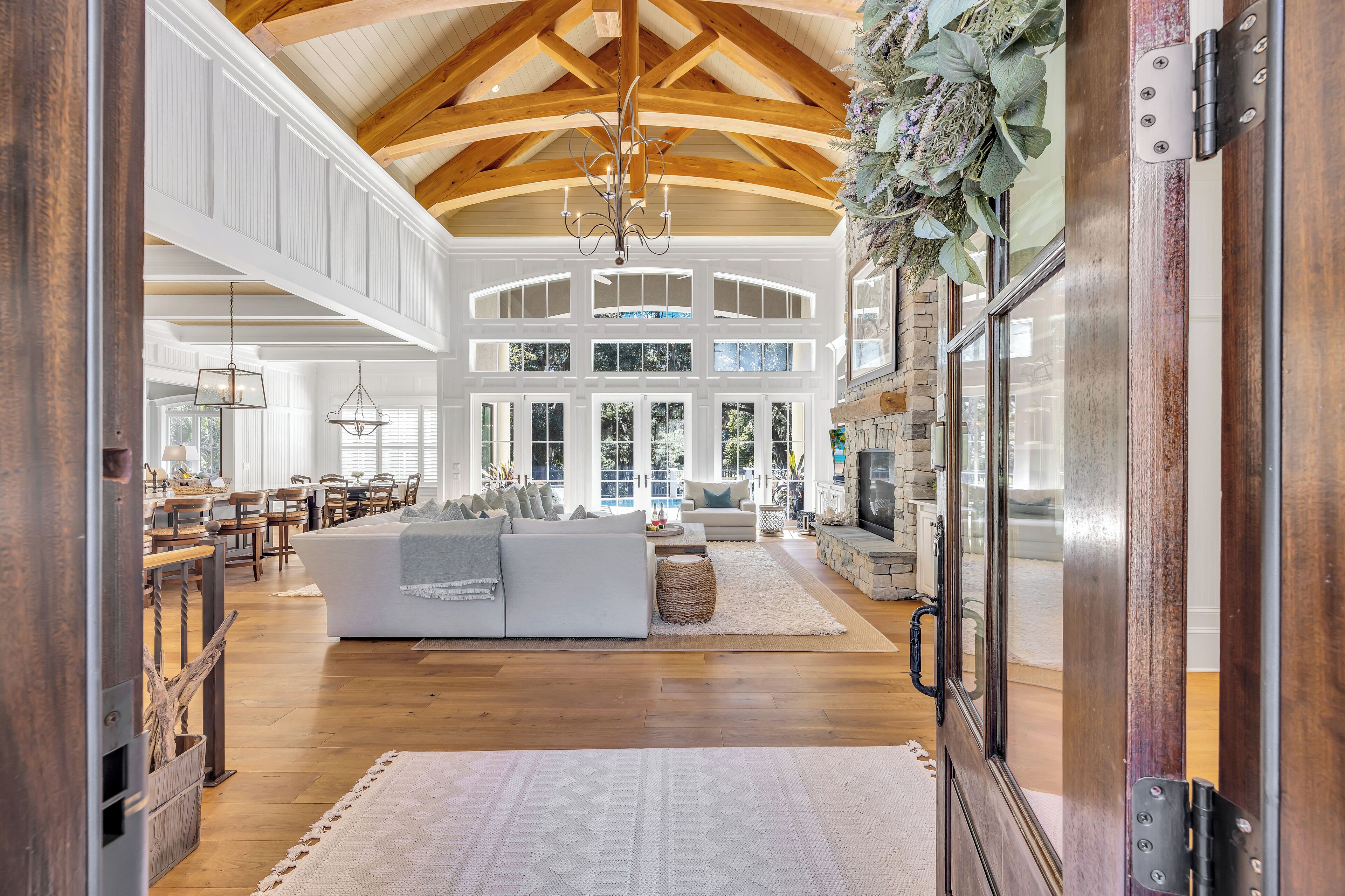 Smart TV, books, offices, computer monitors