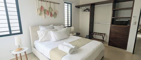 2 bedrooms, desk, iron/ironing board, free WiFi