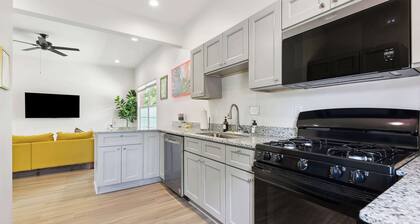 Geaux Tigers! - 1BD Apartment, Ground Floor