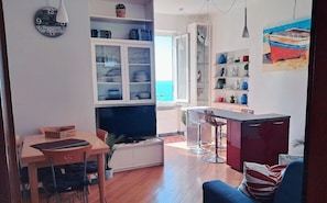 Smart TV - Charming sea view apartment for families, with sky tv (Riomaggiore)