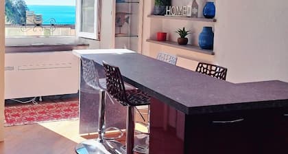 Charming sea view apartment for families, with sky tv