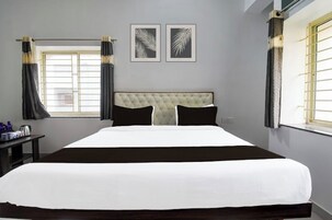 Habitación clásica doble | Espacio para trabajar con un portátil y wifi gratis