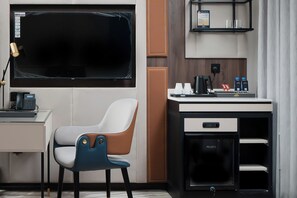 1 dormitorio, caja fuerte, espacio para trabajar con un portátil