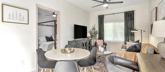 Cozy Broadstone guesthouse located near shops & trails with AC, WiFi & laundry!