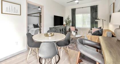 Cozy Broadstone guesthouse located near shops & trails with AC, WiFi & laundry!