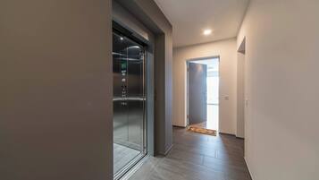 Apartment, 1 Bedroom, Accessible, Balcony | Interior