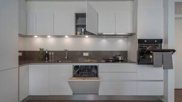 Apartment, 1 Bedroom, Accessible, Balcony | Interior