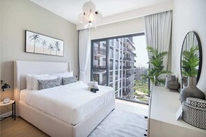 1 bedroom, iron/ironing board, WiFi - StayShort - Chic 1-Bed for 4 in Prime Dubai Hills Location! (Dubai Hills)