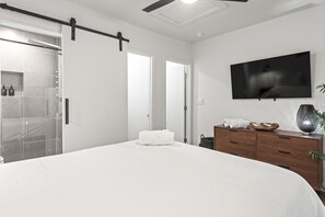 1 Schlafzimmer, Reisekinderbett, kostenloses WLAN, Bettwäsche