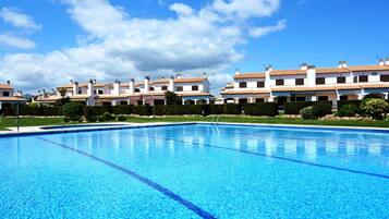 House | Kolam renang