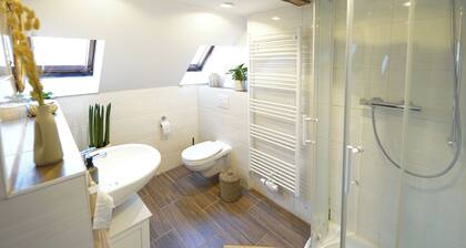 Open, cozy apartment in house, on 2.5 floors - With living room, large bathroom