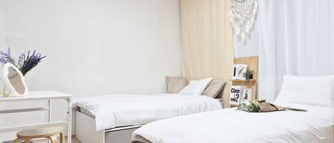 7 室のベッドルーム、WiFi (無料)、ベッドシーツ