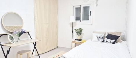 7 bedrooms, free WiFi, bed sheets