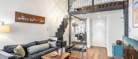 Condo, 1 Bedroom | Living area