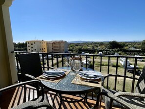 Apartment | Speisen im Freien