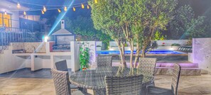 Outdoor dining - The View House, House with Private Pool and Country View (Albufeira)