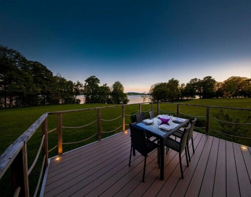 Sauna Villa by the Lake