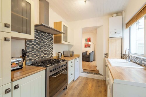 Host & Stay | Wind Rose Cottage