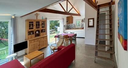 Renovated Bungalow With Garden for Families