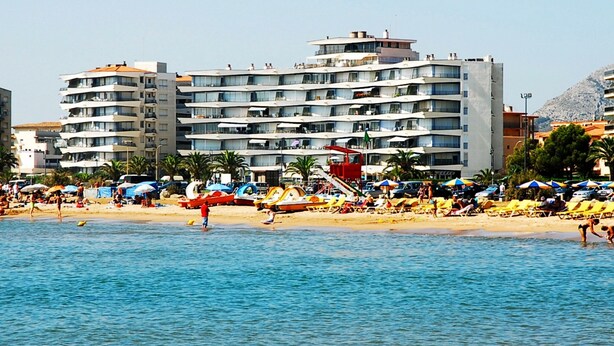 Exterior - Apartment by the Beach in Spain (Torroella de Montgrí)