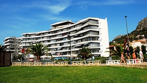 Exterior - Apartment by the Beach in Spain (Torroella de Montgrí)