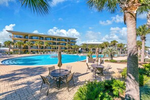 A heated pool - Adagio D-103 Poolside 3/3 - NEW to program for 2025! (Santa Rosa Beach)