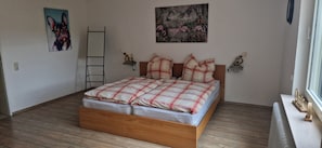 2 bedrooms, WiFi, bed sheets