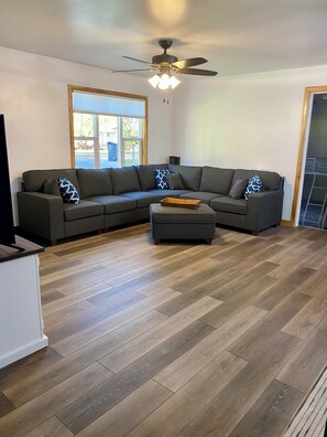 Smart TV - Cottage by the Beach 2 (Shawano)
