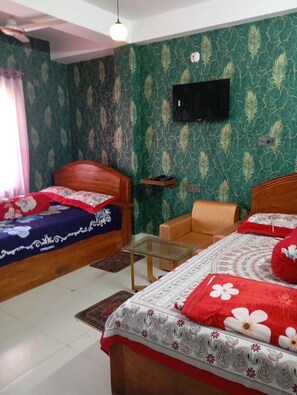Laptop workspace, free WiFi - Hotel Moon International  (Dhaka)