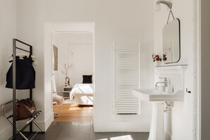 Bathroom - La Cour de Beaune (Beaune)
