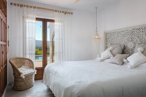 4 soverom, strykejern/-brett, wi-fi og sengetøy